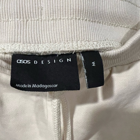 ASOS Cream Athletic Shorts Relaxed Fit - Picture 4 of 4